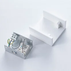 Anneke - firkantet LED-vegglampe i gips