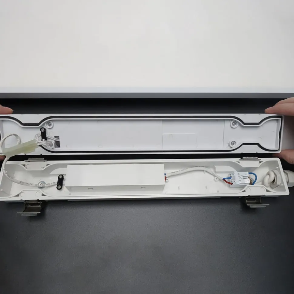 Aquafix IP65 LED-armaturlampe, 60 cm lang