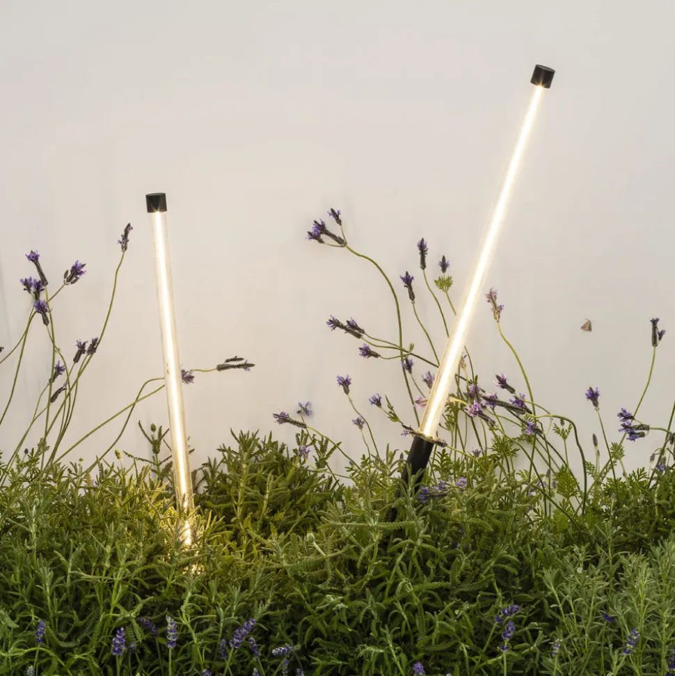 Bambou 1068 LED lampe med jordspyd, svart, aluminium/glass, høyde 80 cm