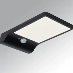 Basic soldreven utendørs LED-vegglampe med sensor