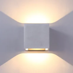 Betonggrå LED utendørs vegglampe Riak