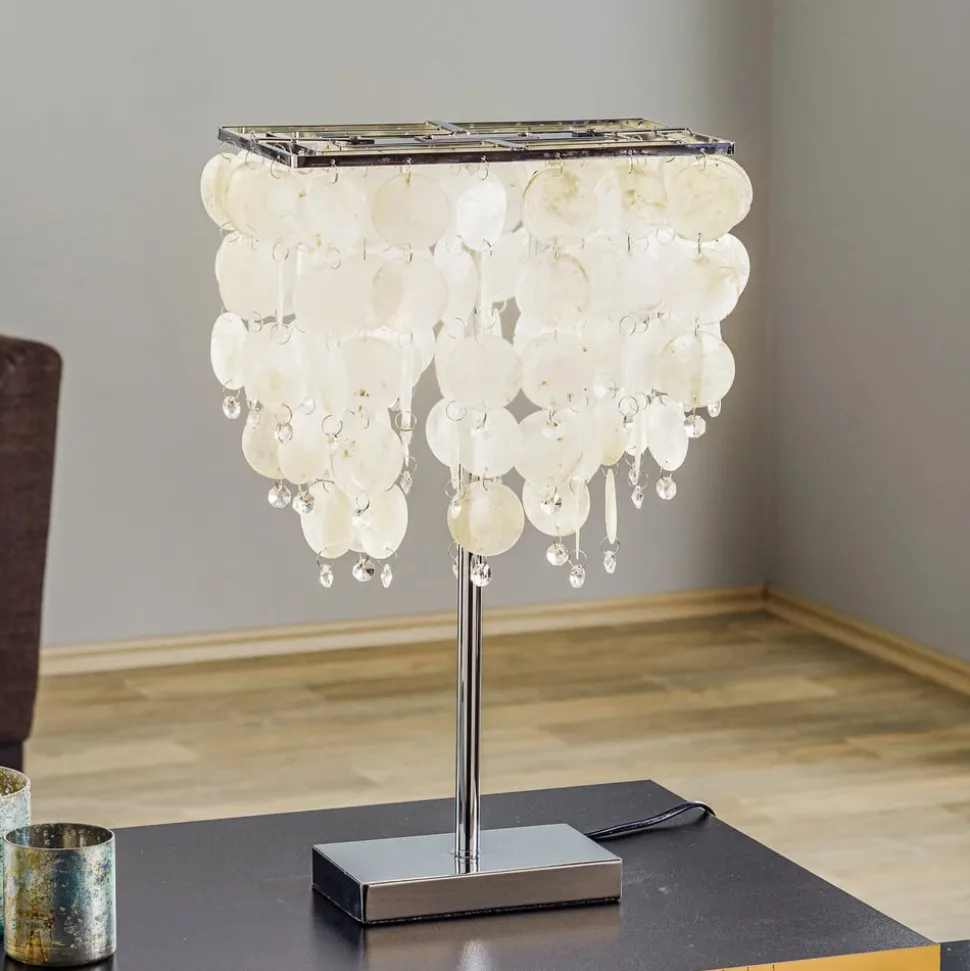 Bordlampe Makani, krom, med skjelldekor