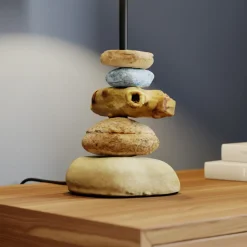 Bordlampe Vera, stoffskjerm og steindekor, 38 cm