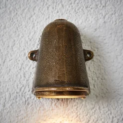 Bronsefarget utendørs vegglampe Offshore