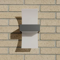 Buet LED utevegglampe Skadi