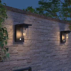 Calex Asti utendørs LED-vegglampe, sensor, IP44, svart