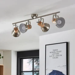 Dennis taklampe med tre, 4 lyskilder.