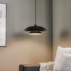 Dyberg Larsen DL45 hengelampe i metall svart