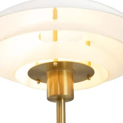 Dyberg Larsen gulvlampe DL31, messingfarget, høyde 133 cm