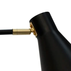 Dyberg Larsen gulvlampe Miles, svart, høyde 154,5 cm