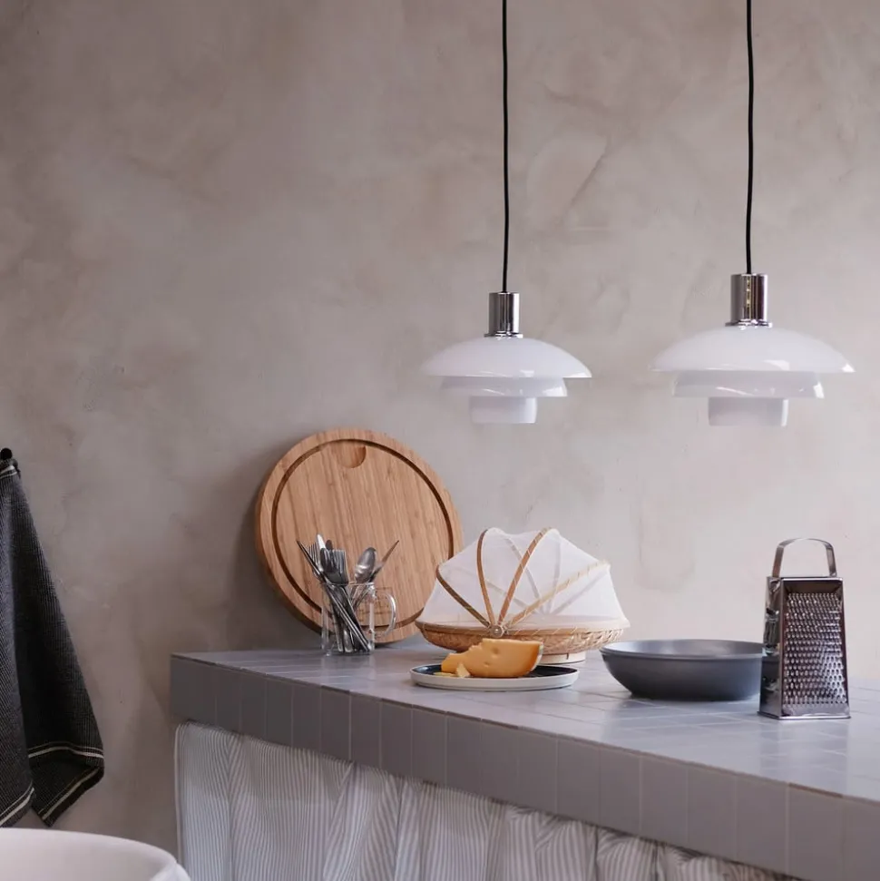 Dyberg Larsen Morph pendellampe, opal, Ø 28 cm, glass