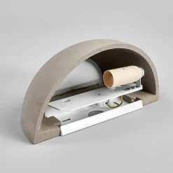 Elegant vegglampe Renata i betong