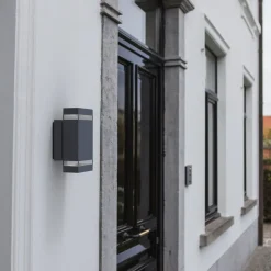 Fokus utendørs vegglampe, antrasitt