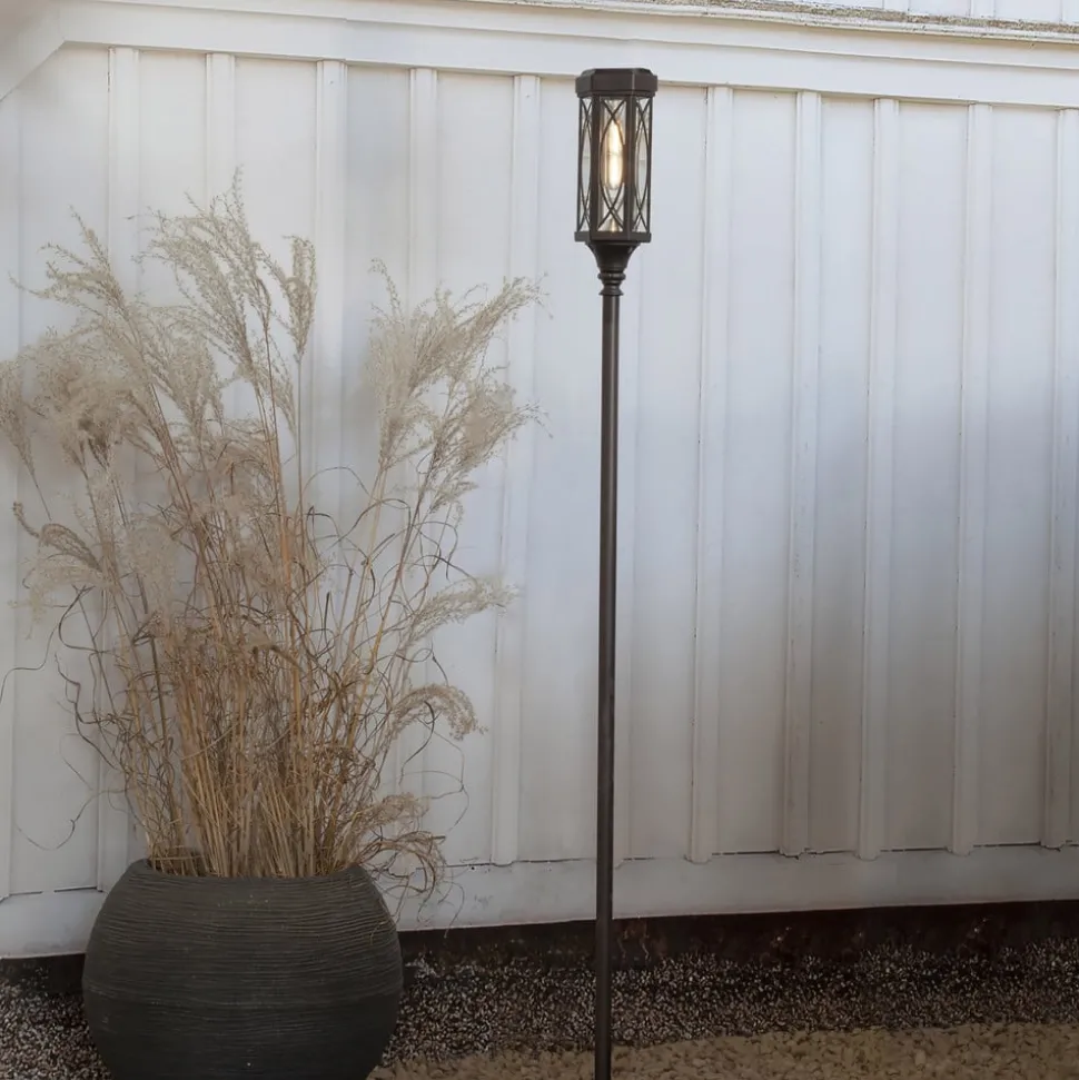 Folke LED-gatelampe kan monteres i 3 høyder