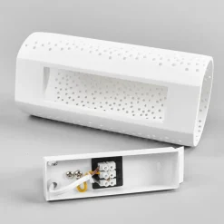 Hullmønstervegglampe Jiru av hvit gips