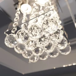 Iøynefallende LED-taklampe Lisandra til bad