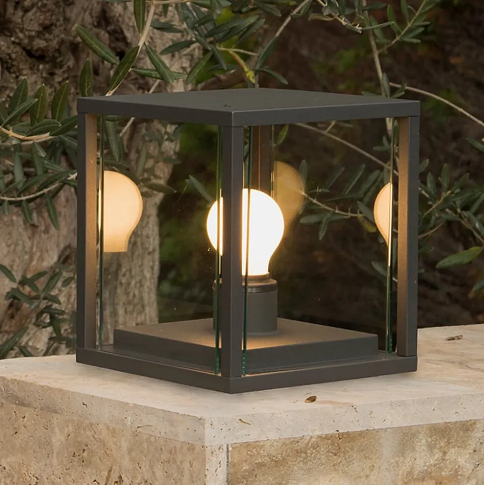 Kubeformet Nala sokkellampe i mørkegrått