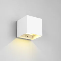 LED oppladbar utendørs vegglampe Talent, hvit, bredde 10 cm, sensor