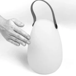 LED-bordlampe OOO-50002 for utendørs bruk, med oppladbart batteri