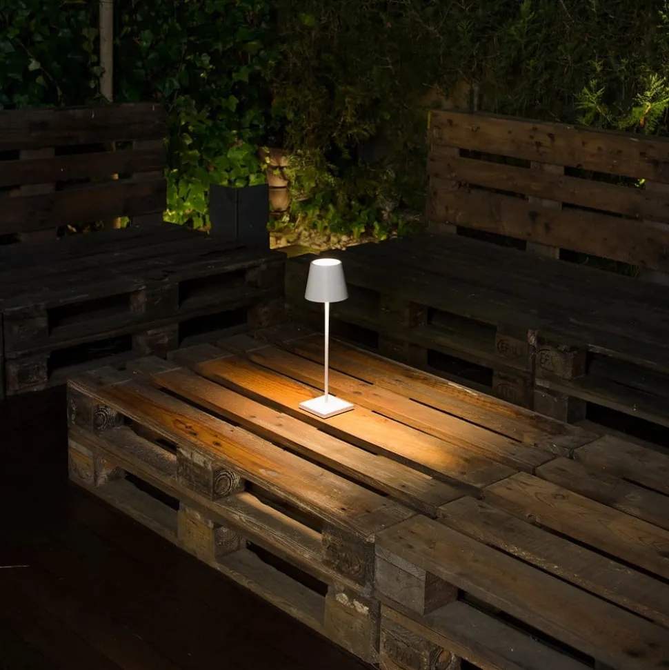 LED-bordlampe Toc med USB-lader, IP54, hvit