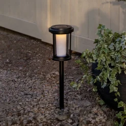 LED-lampe med jordspyd Alippa, svart, høyde 44 cm metall