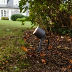 LED-lampe med jordspyd Explorer med spothode