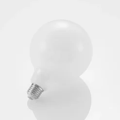 LED-pære E27 6 W G125 2 700 K globe, dimbar, opal