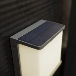 LED-solcellelampe Doblo med sensor, bredde 15 cm