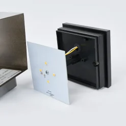 LED-solcelle-vegglampe Tyson, kantet, satinert