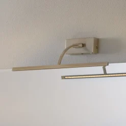 LED-vegglampe Matisse, bredde 45 cm, sølv