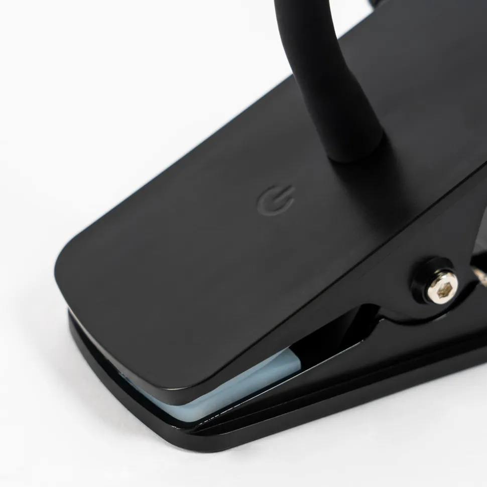 Lindby Ailina LED-bordlampe, klemmefot, svart