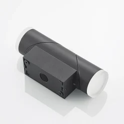 Lindby Aspyn LED-vegglampe, 2 lysk, sensor