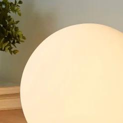 Lindby bordlampe Marike, hvit, glass, kule, Ø 25 cm, E27