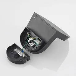 Lindby Carmelo utendørs LED-vegglampe, mørkegrå