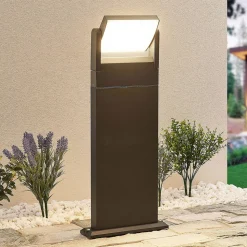 Lindby Cathalena LED-gatelampe i mørkegrått