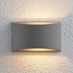 Lindby Edvin vegglampe av betong, halvrund