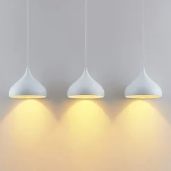 Lindby Elamira pendellampe, hvit, metall, 133 cm, 3 lyskilder.