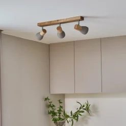 Lindby Filiz spotlight, 3 lyskilder, 47 cm lang, tre, betong, E14