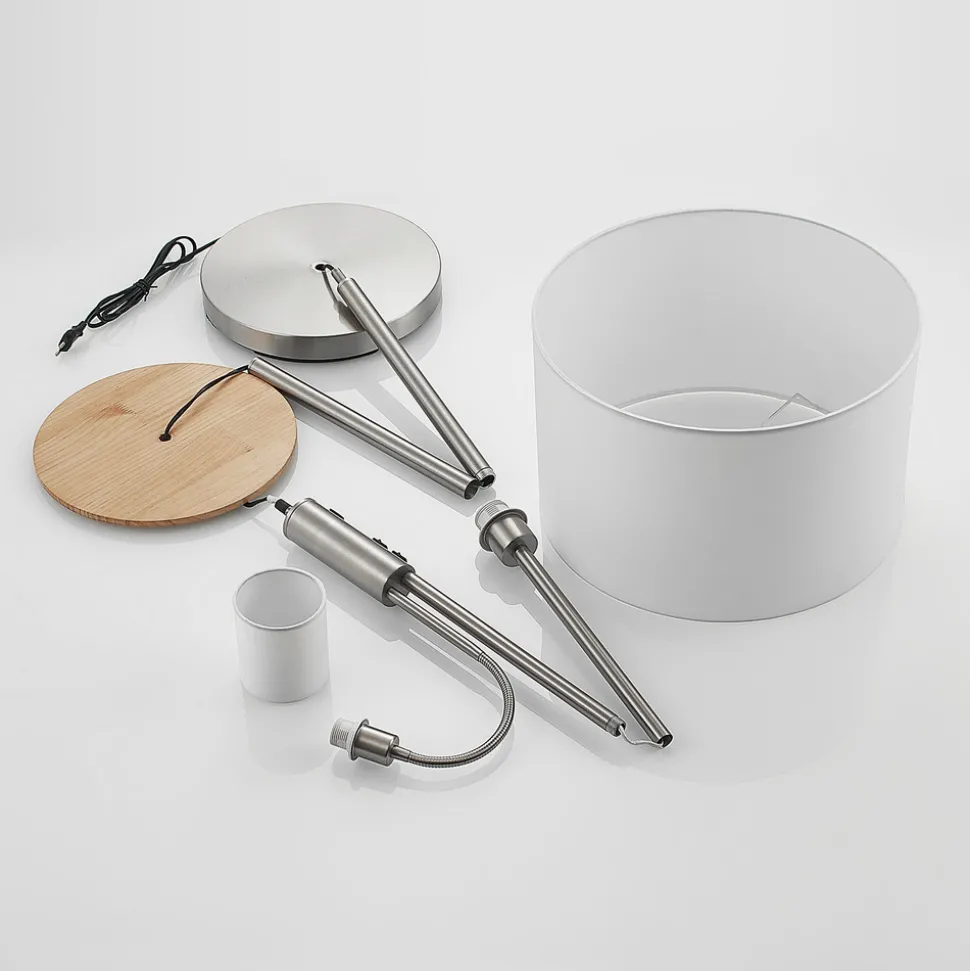 Lindby Gulvlampe Aovan, nikkelfarget, hyller, USB-port