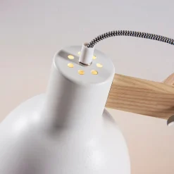 Lindby gulvlampe Shivanja, tre, justerbar, 146 cm, E27