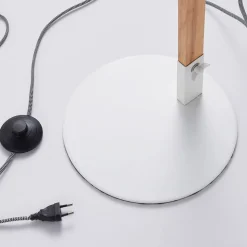 Lindby gulvlampe Shivanja, tre, justerbar, 146 cm, E27