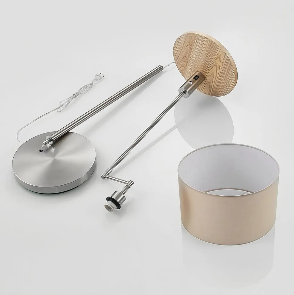 Lindby gulvlampe Zinia, nikkelfarget, hylle, USB-tilkobling