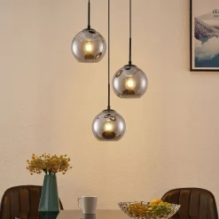 Lindby hengelampe Jurian, 32 cm, 3 lyskilder, svart/røyk, glass