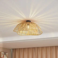 Lindby taklampe Ilajus, Ø 62 cm, naturlig bambus