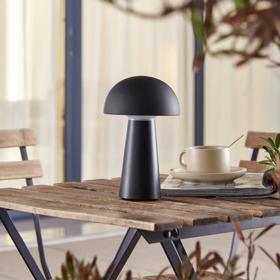 Lindby Zyre LED oppladbar bordlampe, svart, IP44, berøringsdimmer