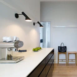 Louis Poulsen AJ - vegglampe, svart