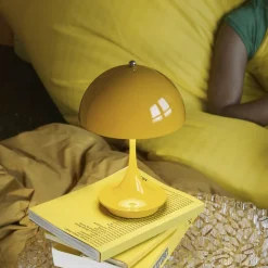 Louis Poulsen Panthella Portable 160 V3, ugjennomsiktig gul