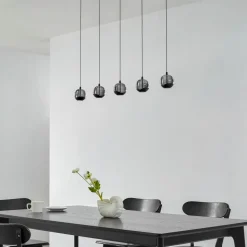 Lucande LED-pendellampe Hayley, svart, 5 lyskilder, langstrakt