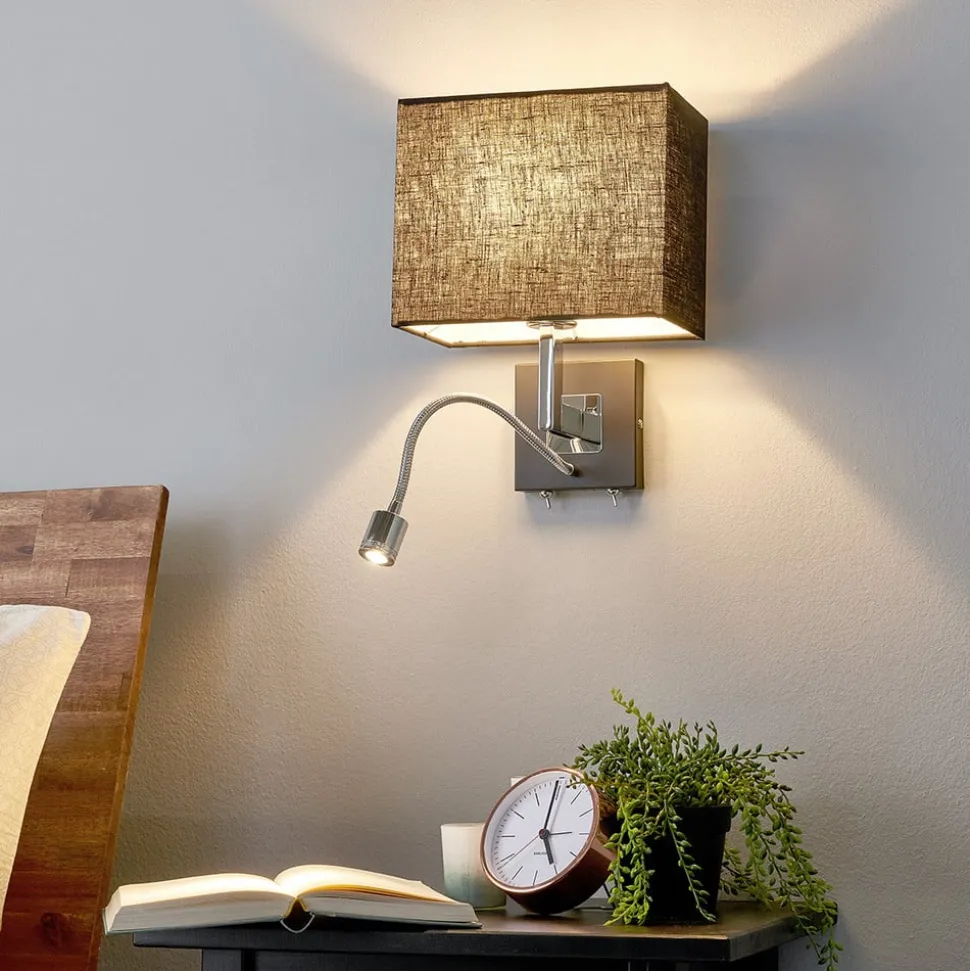 Lucande vegglampe Rebekka, 31 cm, svart, LED lesearm