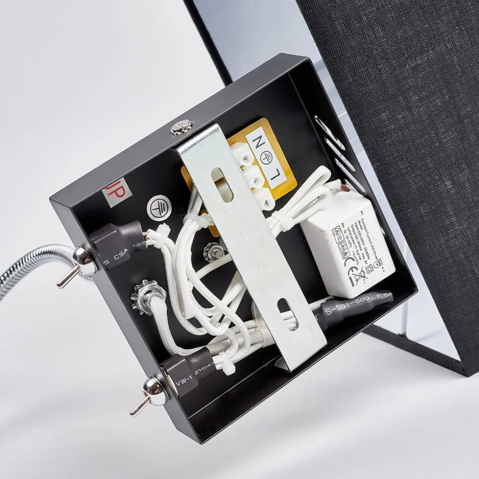 Lucande vegglampe Rebekka, 31 cm, svart, LED lesearm